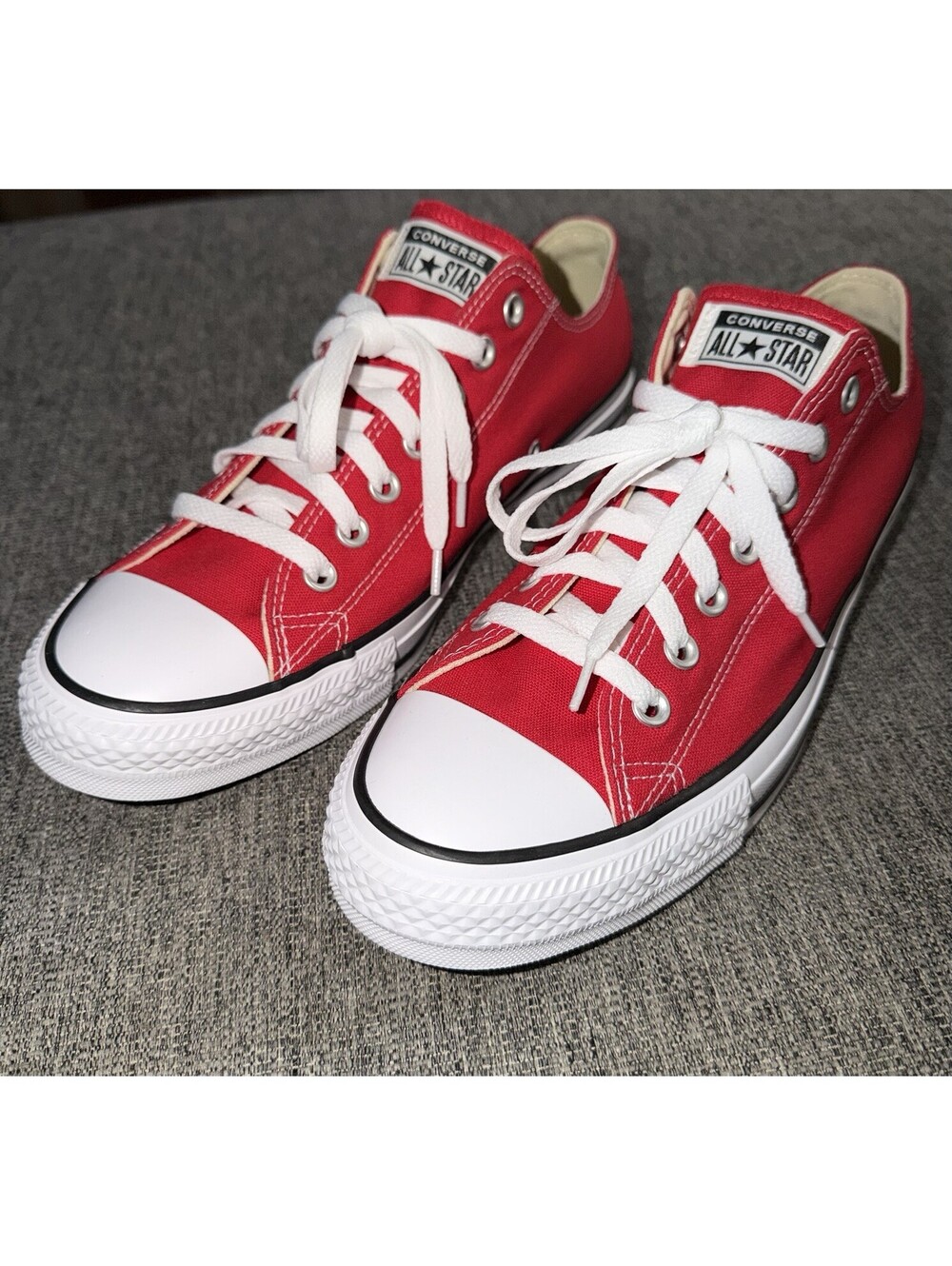 Converse Chuck Taylor All Star Low Red Men’s 11 / Women’s 13 M9696 New In Box